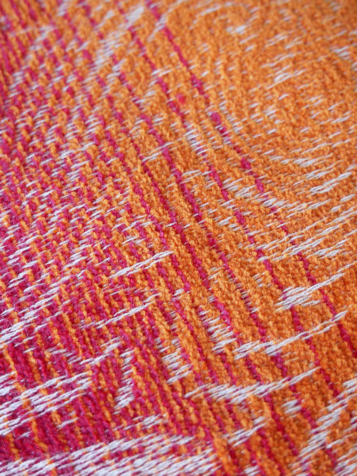 Weave structure of Oscha Slings baby wrap.