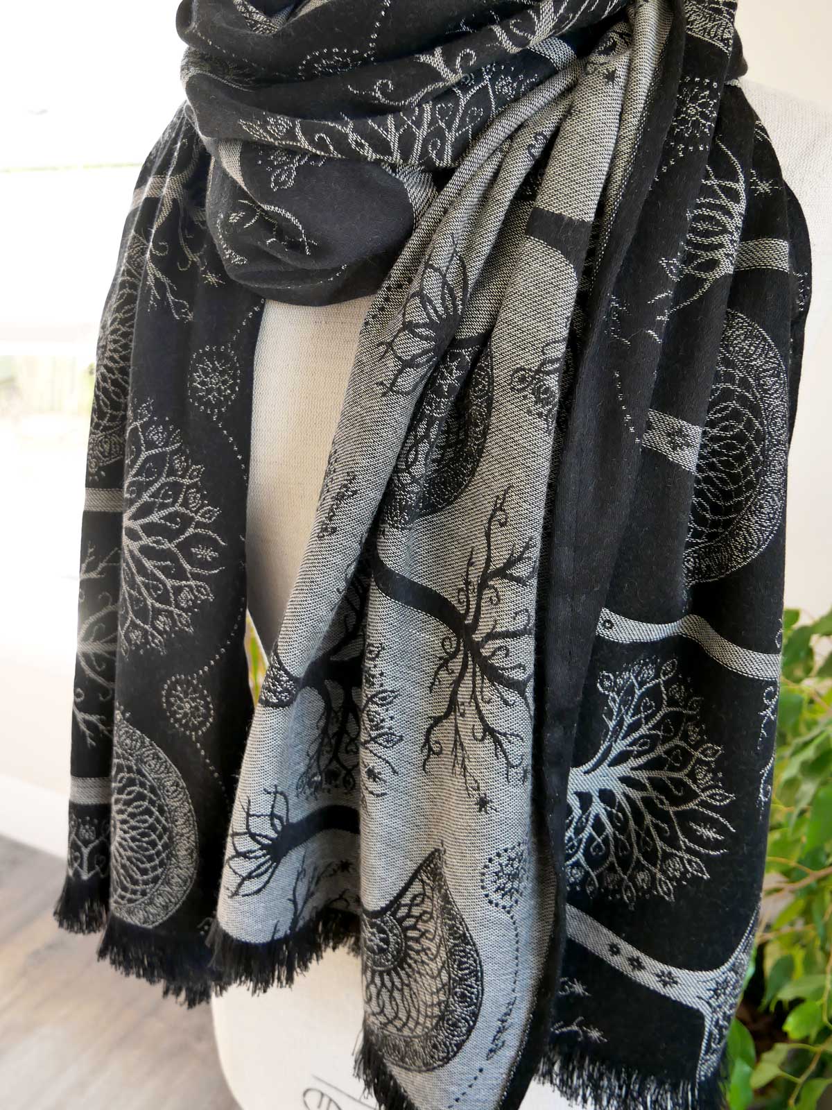 Trees of Gondor Ithildin Scarf
